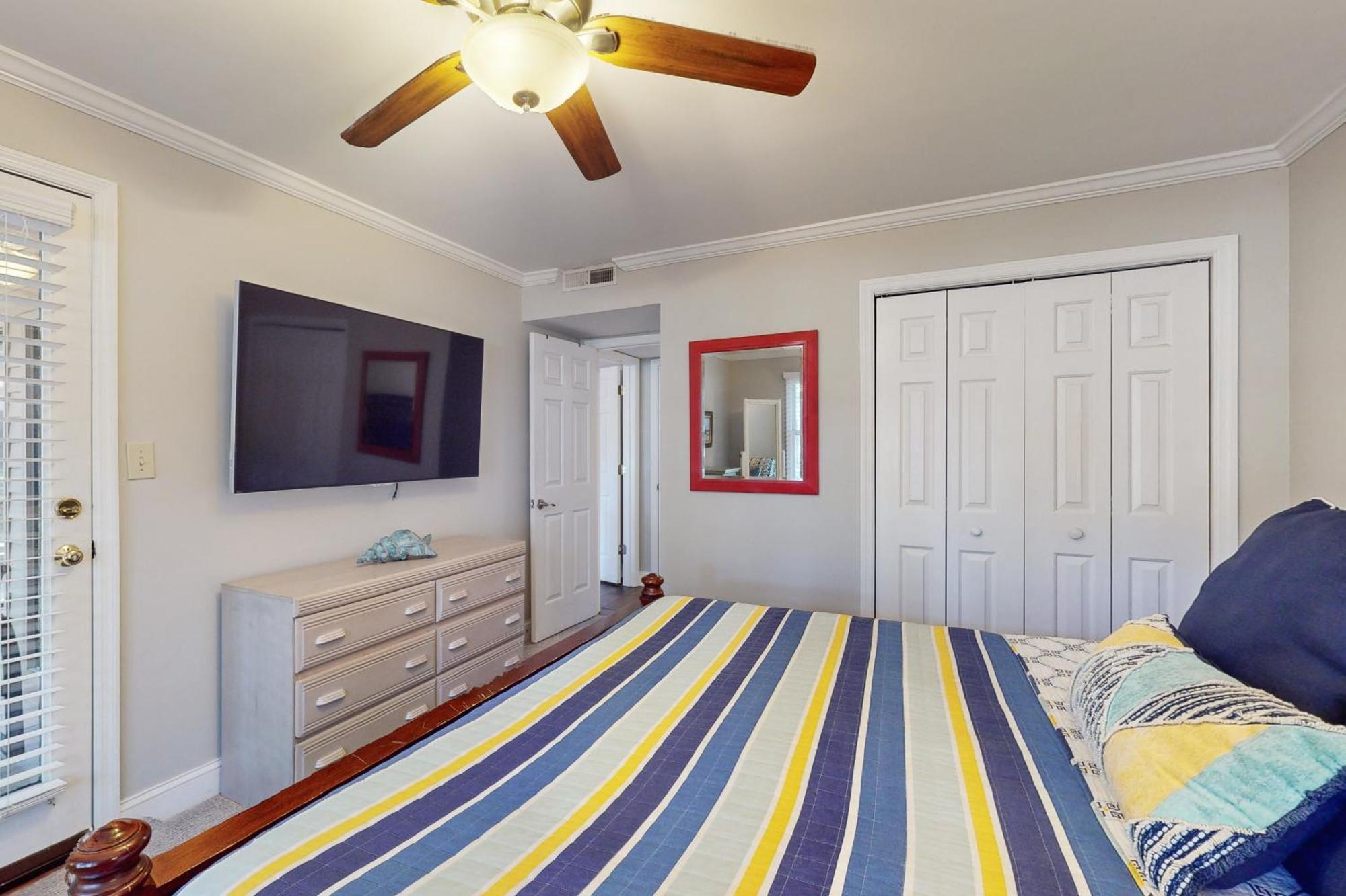 Pawleys Island Apartment Room photo