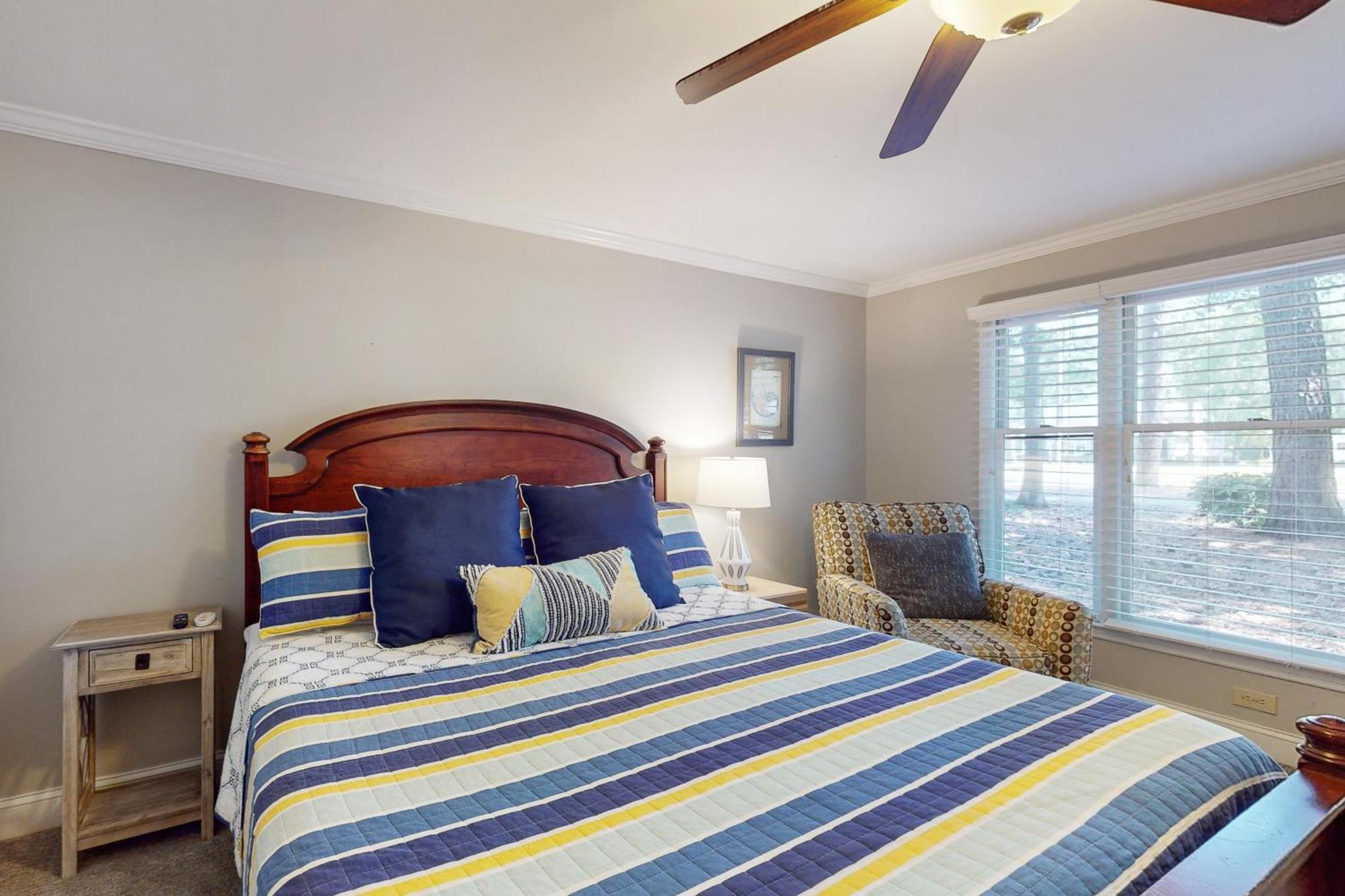 Pawleys Island Apartment Room photo
