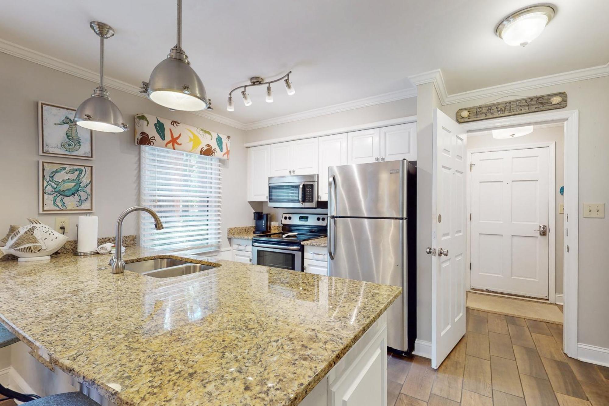 Pawleys Island Apartment Room photo