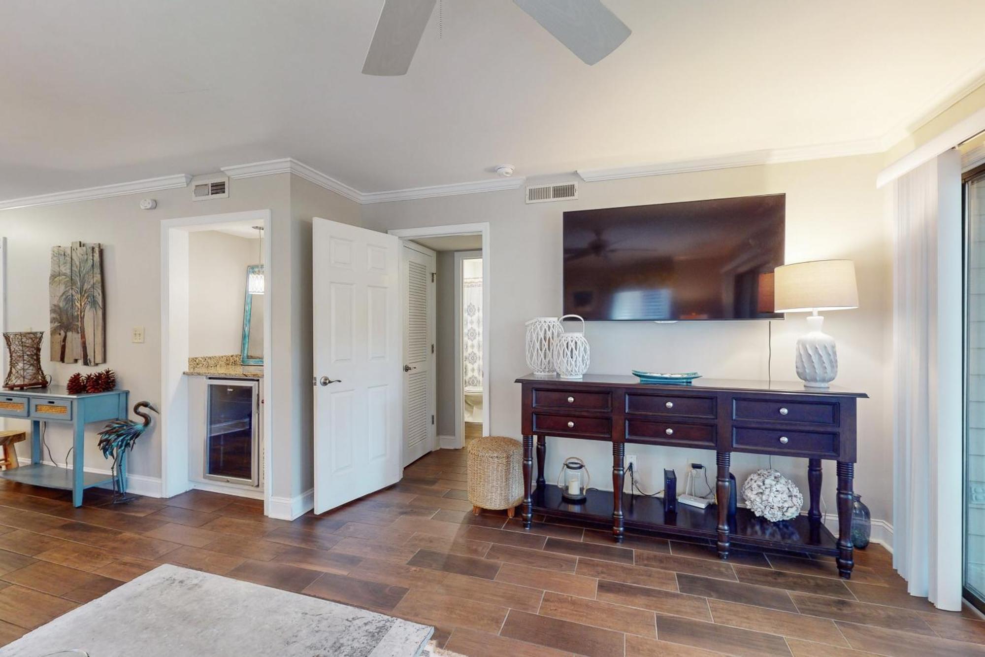 Pawleys Island Apartment Room photo