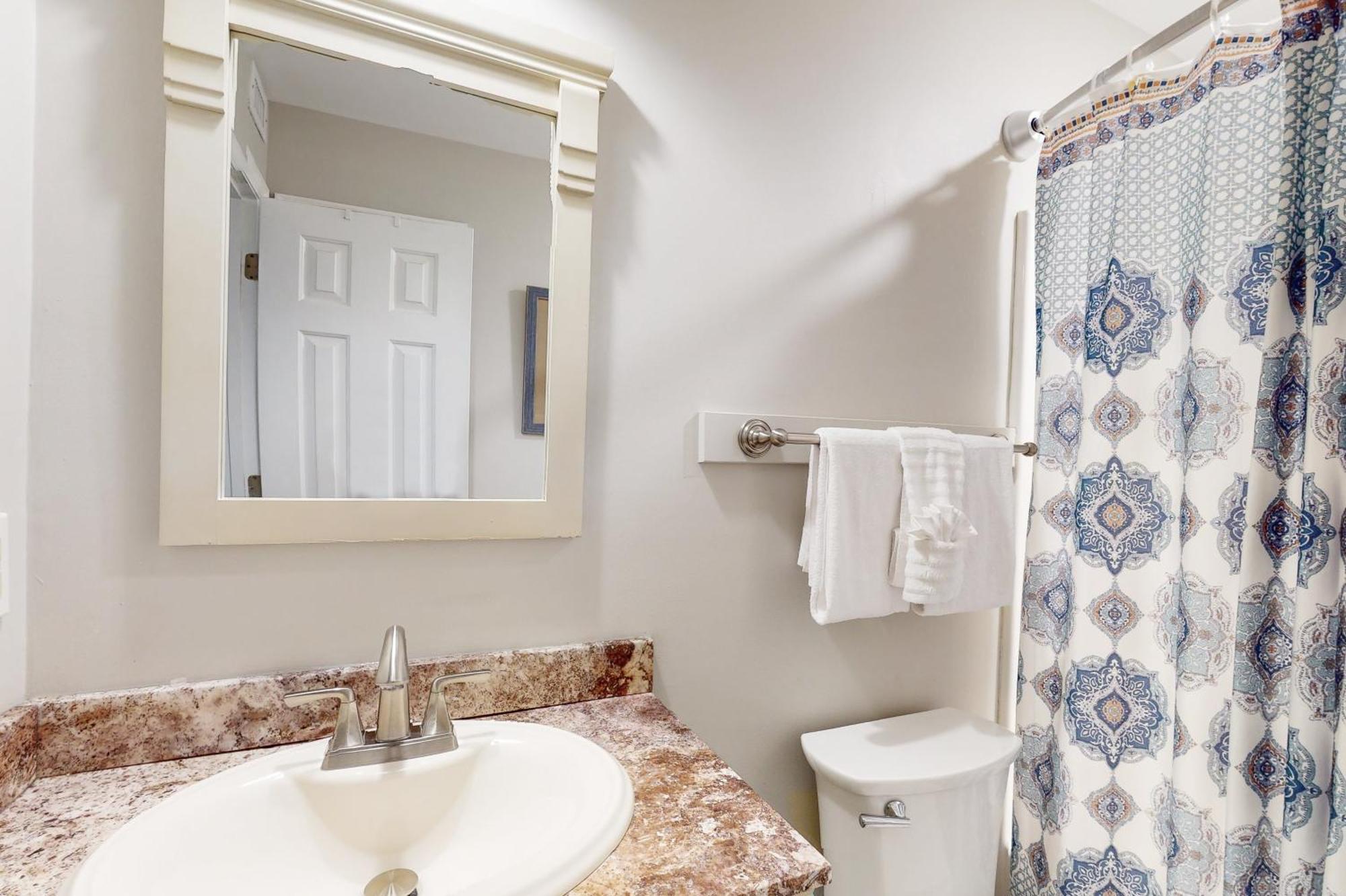 Pawleys Island Apartment Room photo